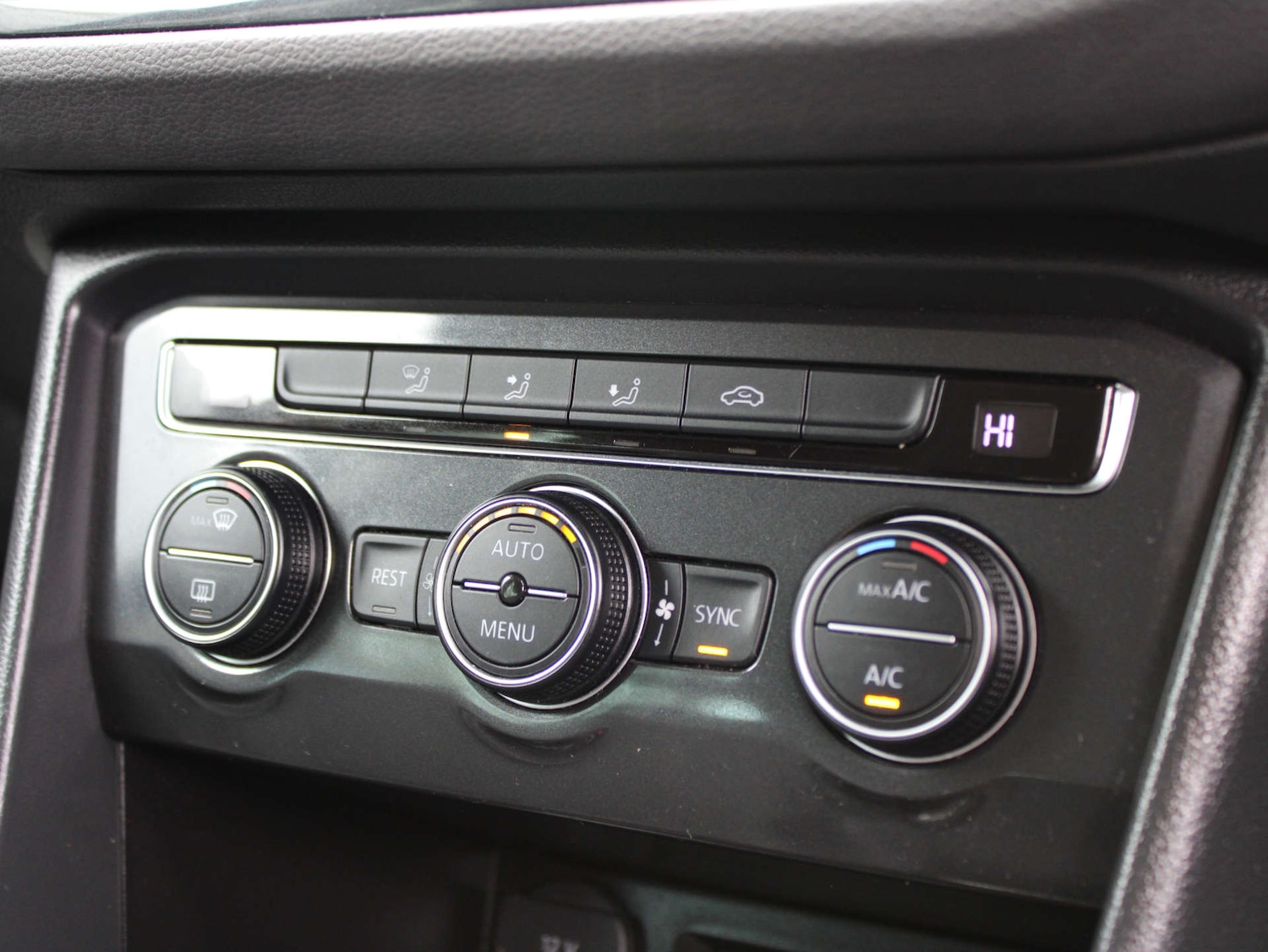 Used Volkswagen Tiguan 2020 for sale - 76340289: Photo 12