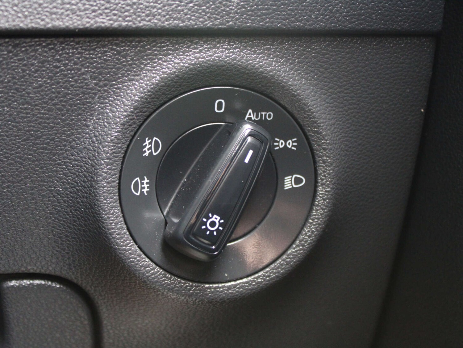 Used Skoda Karoq 2020 for sale - 77720452: Photo 12