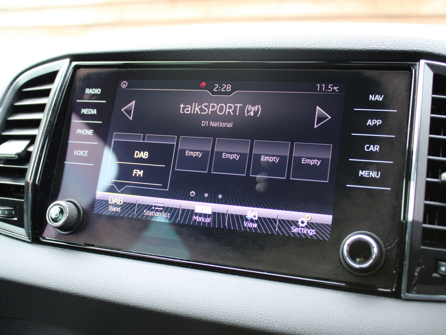 Used Skoda Karoq 2020 for sale - 77720452: Photo 15