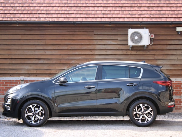 Used Kia Sportage 2021 for sale - 76340296: Photo 2