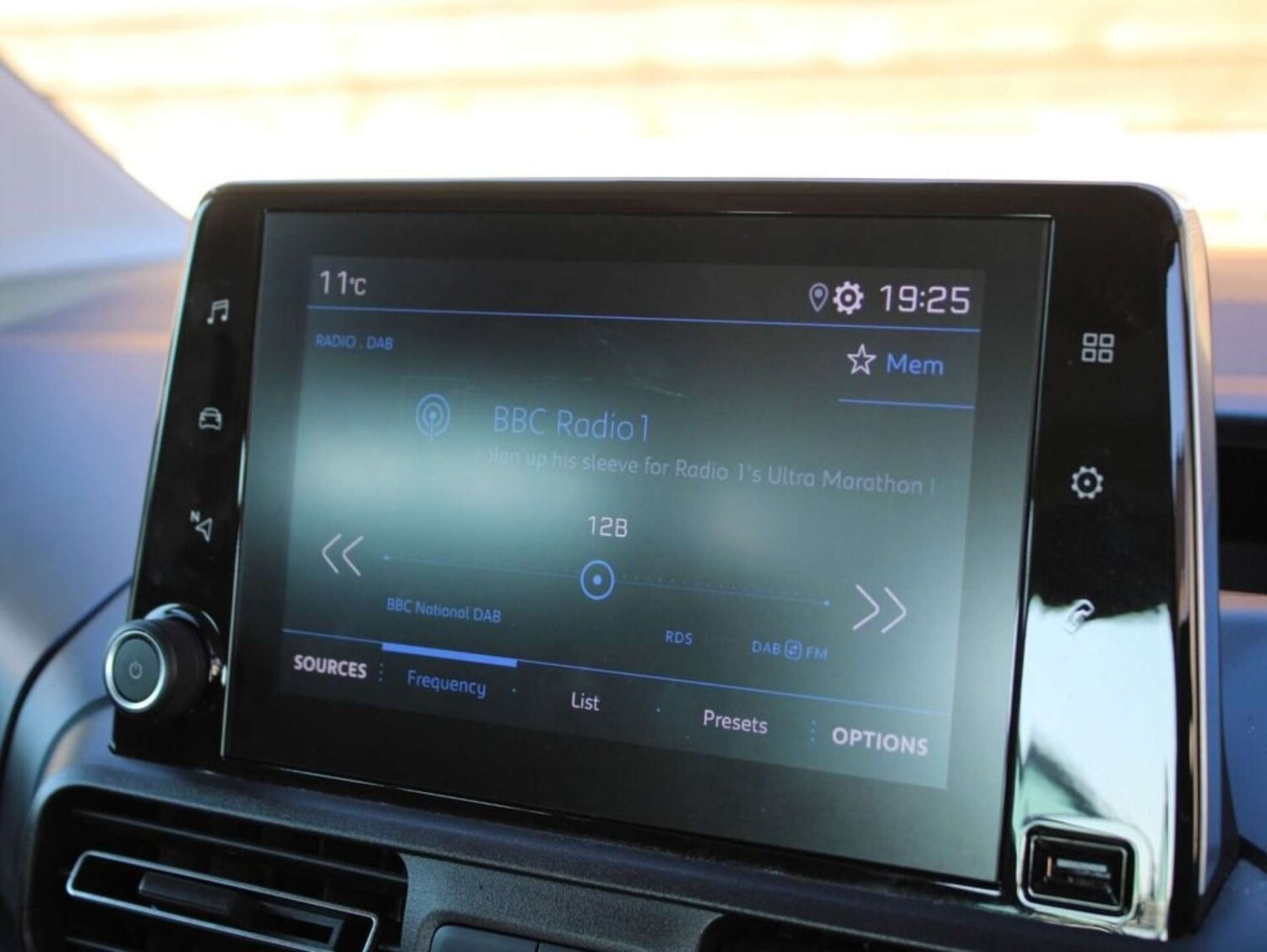 Used Peugeot Rifter 2020 for sale - 76340264: Photo 16