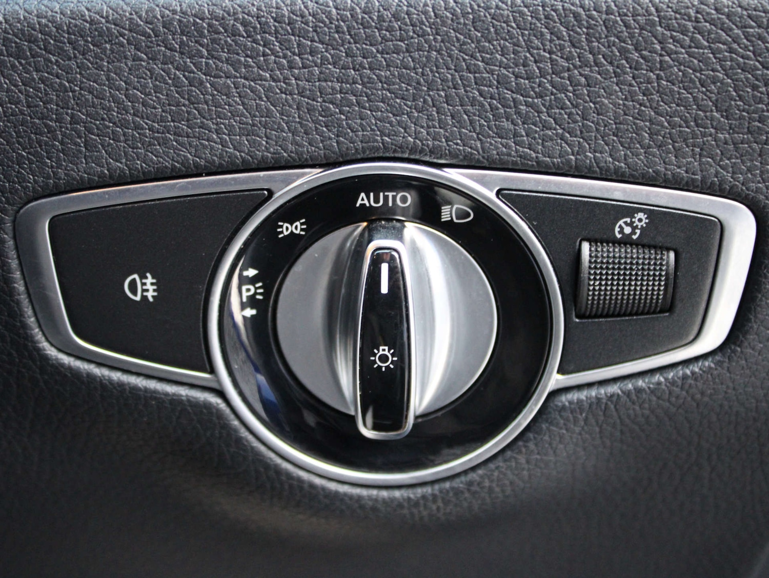 Used Mercedes-Benz E Class 2020 for sale - 77154663: Photo 15