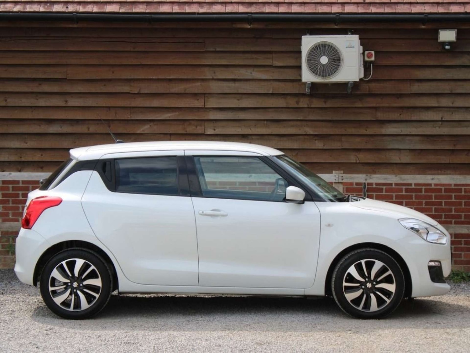 Used Suzuki Swift 2020 for sale - 76600915: Photo 5