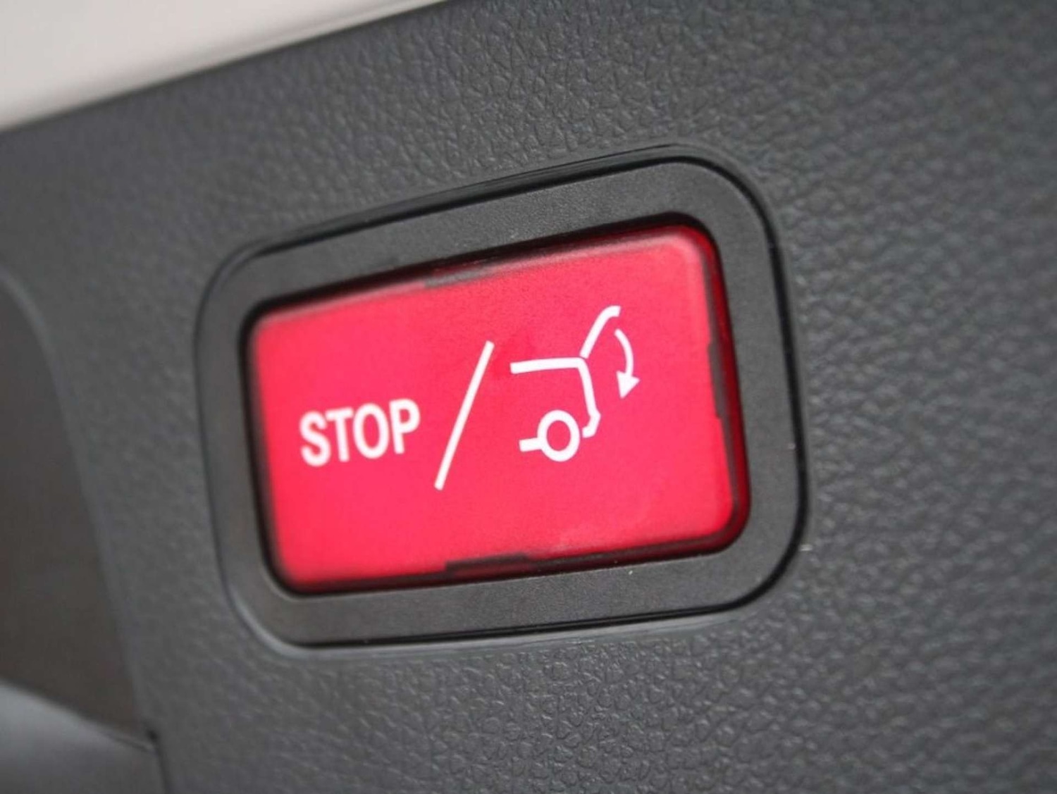 Used Mercedes-Benz GLC 2019 for sale - 76340252: Photo 11