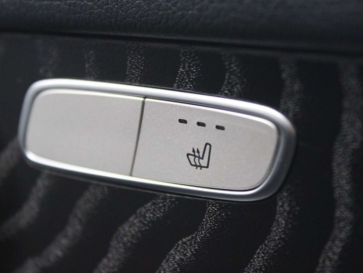 Used Mercedes-Benz GLC 2019 for sale - 76340252: Photo 12