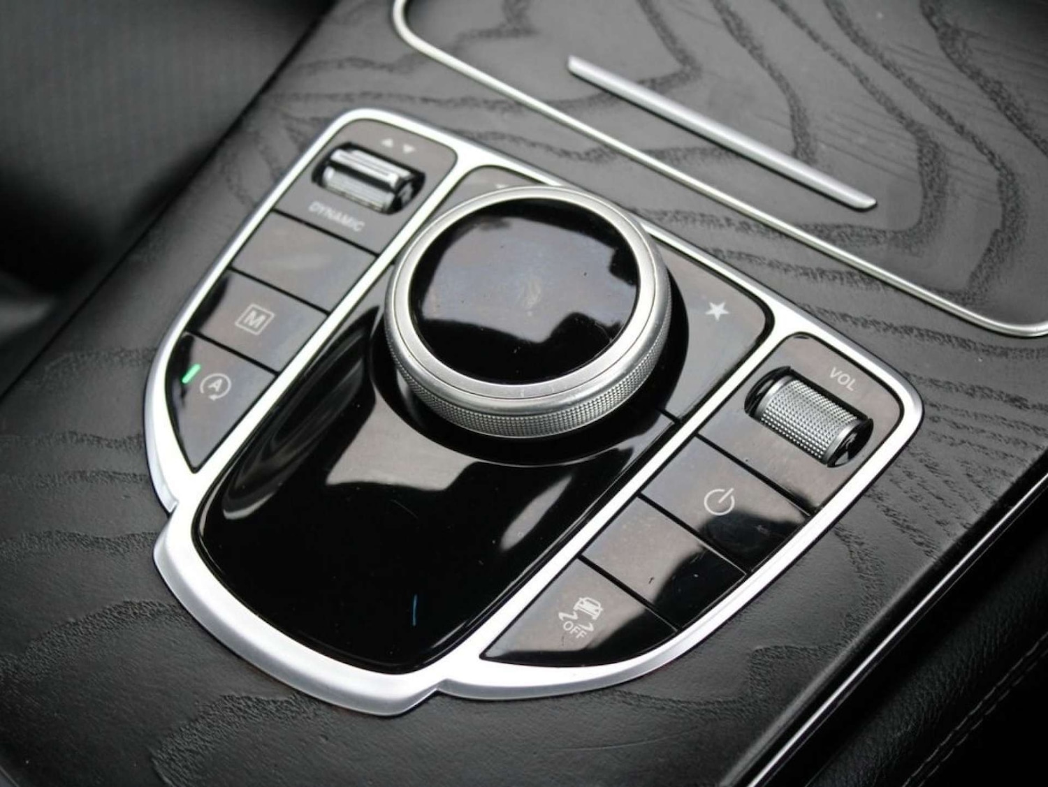 Used Mercedes-Benz GLC 2019 for sale - 76340252: Photo 15