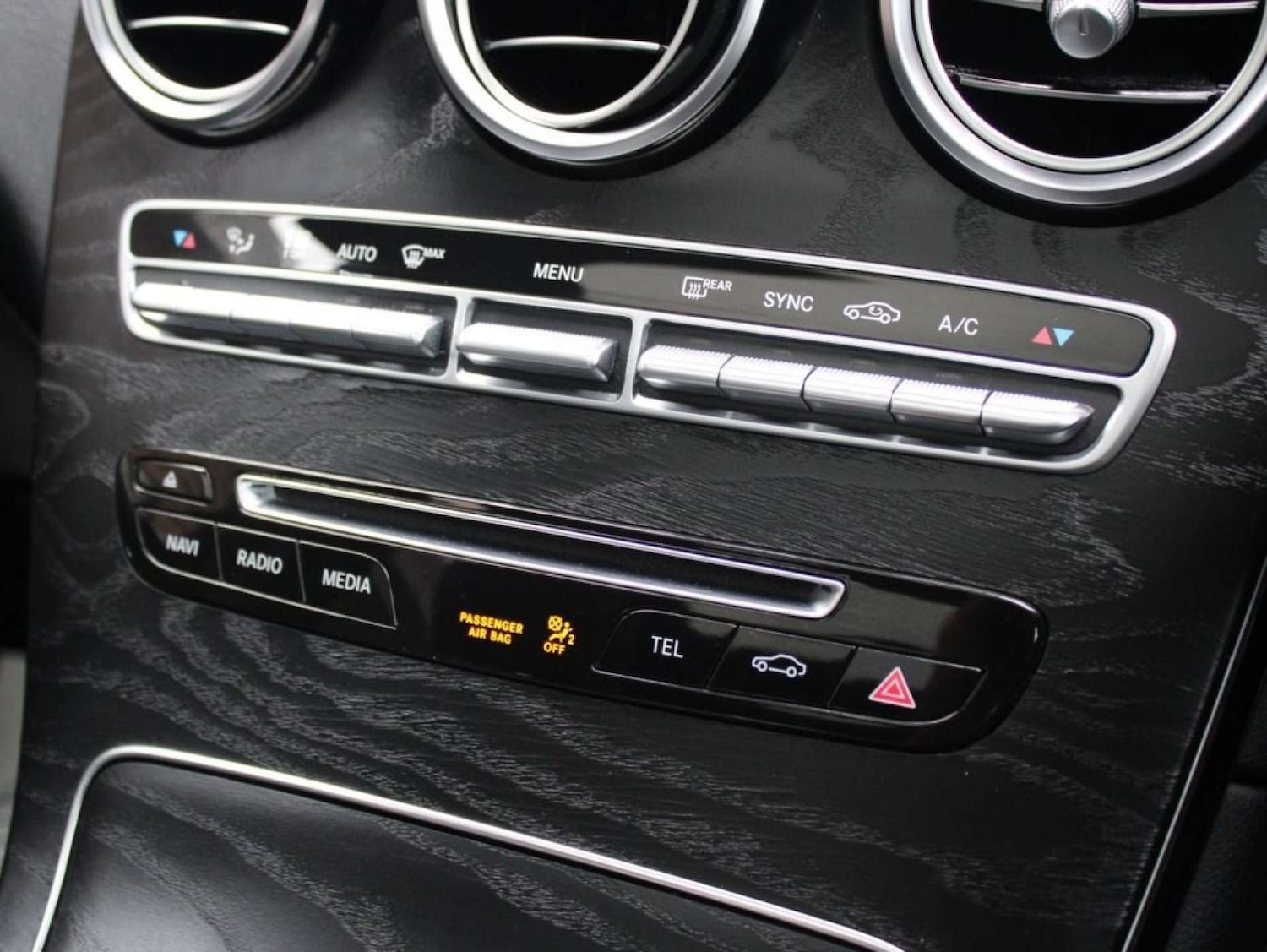 Used Mercedes-Benz GLC 2019 for sale - 76340252: Photo 16