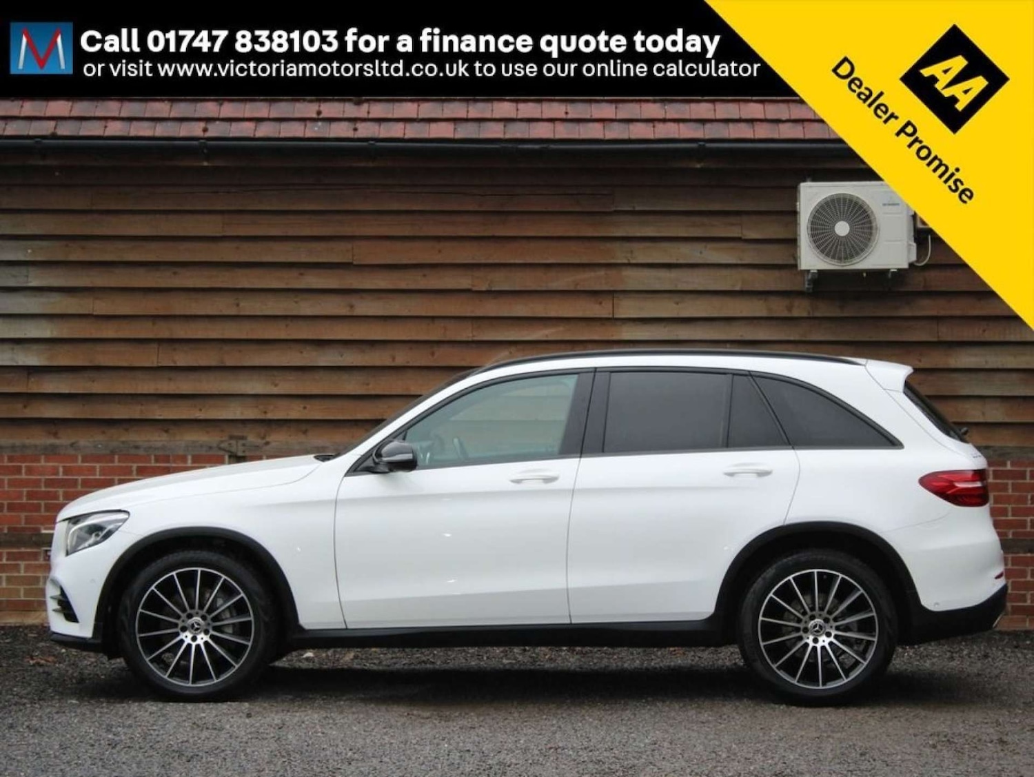 Used Mercedes-Benz GLC 2019 for sale - 76340252: Photo 2