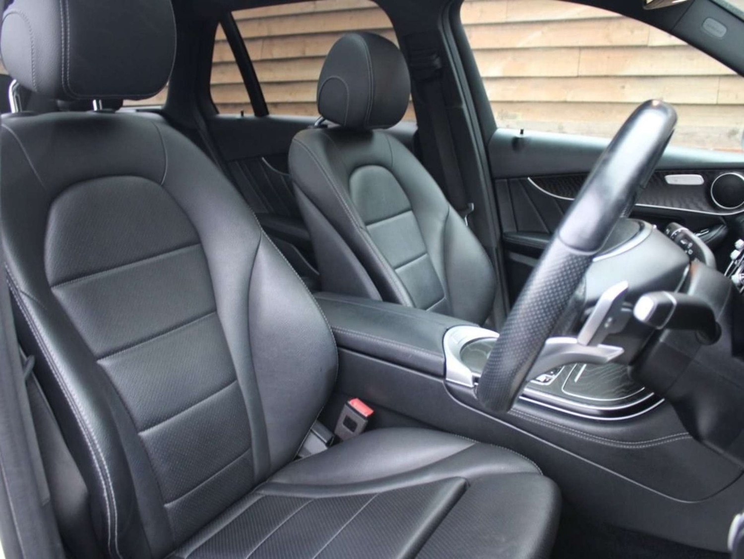 Used Mercedes-Benz GLC 2019 for sale - 76340252: Photo 8