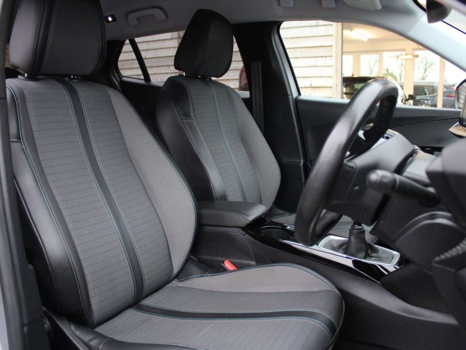 Used Peugeot 2008 2021 for sale - 76340254: Photo 11