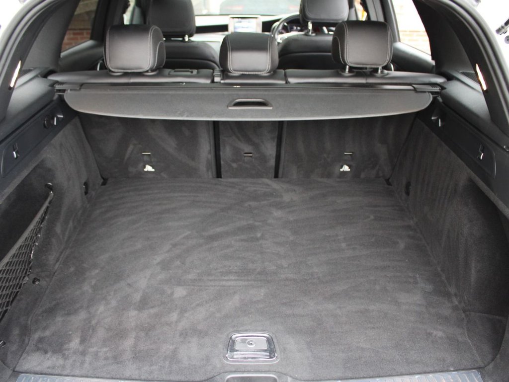 Used Mercedes-Benz GLC 2019 for sale - 76018592: Photo 10