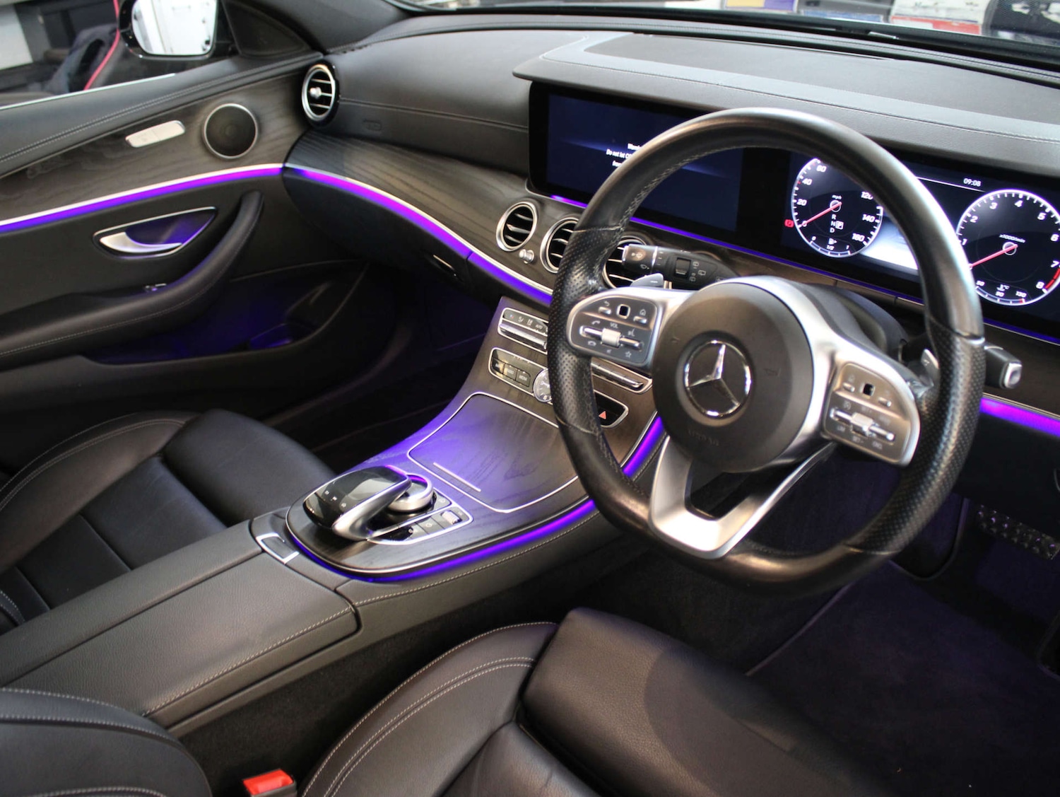 Used Mercedes-Benz E Class 2021 for sale - 76973919: Photo 11