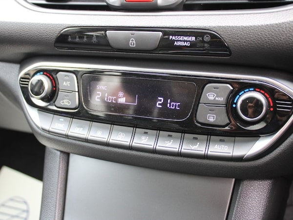 Used Hyundai i30 2018 for sale - 74008937: Photo 19