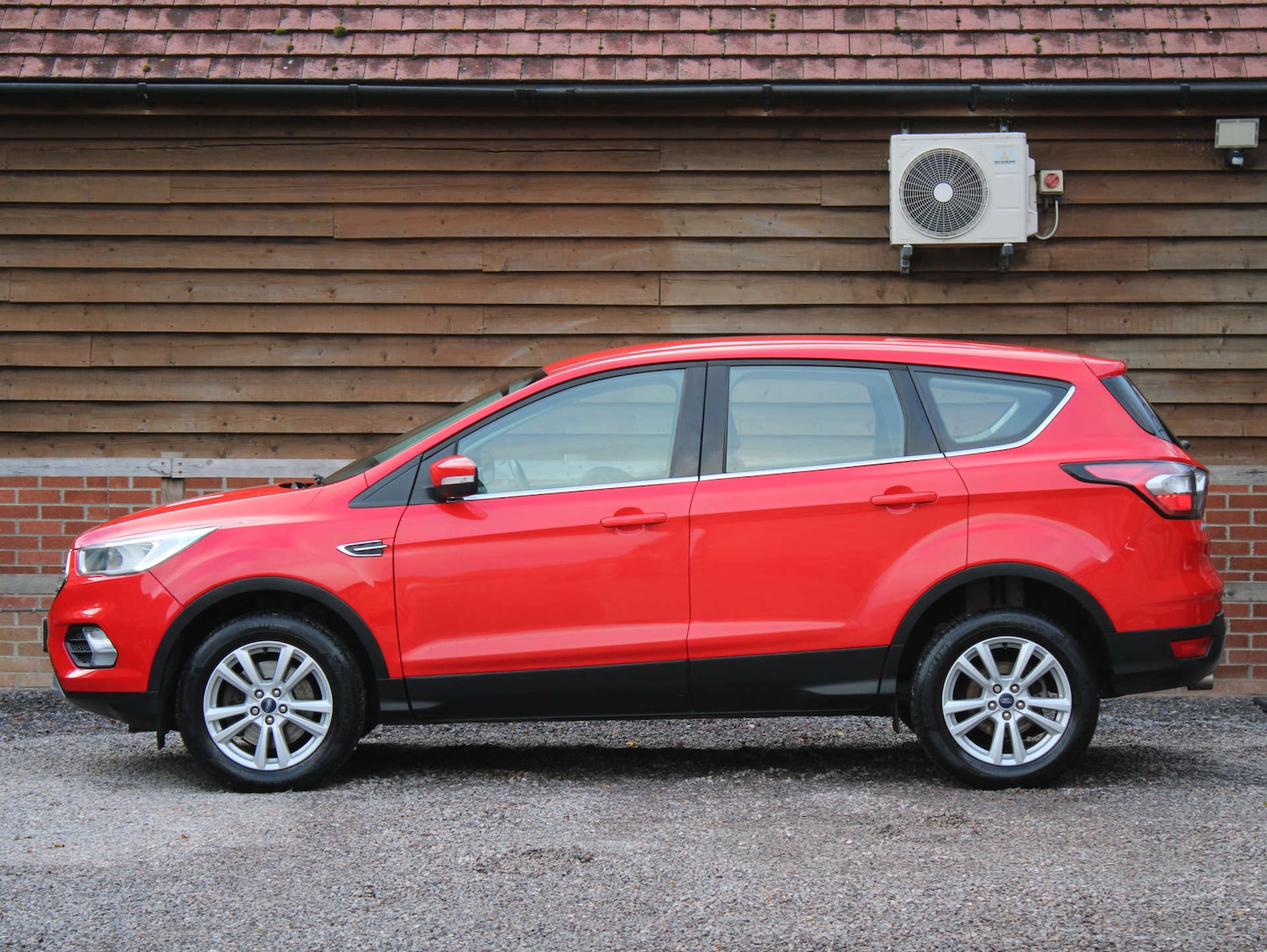 Used Ford Kuga 2019 for sale - 76356013: Photo 2