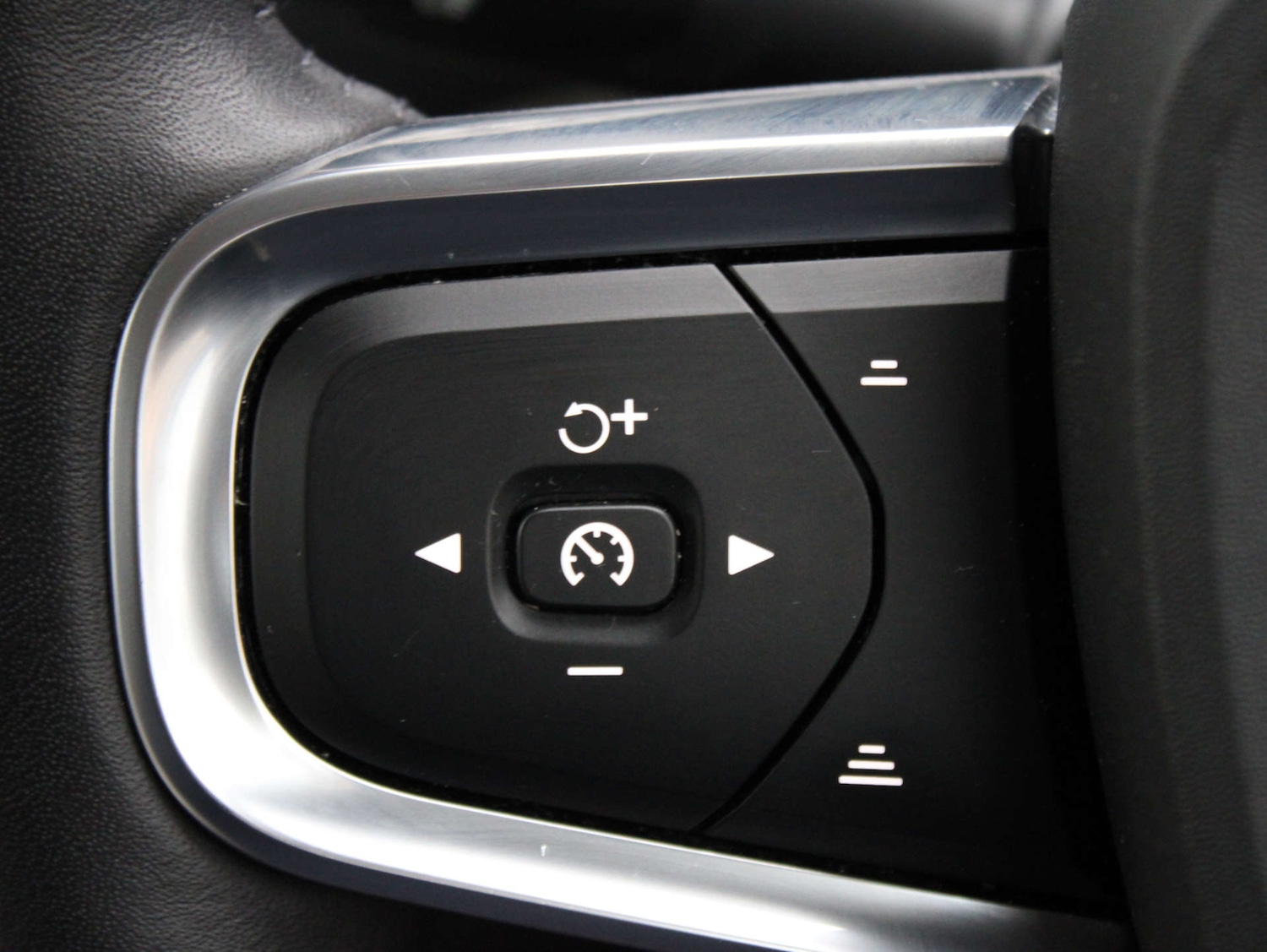 Used Volvo XC40 2020 for sale - 76897267: Photo 12