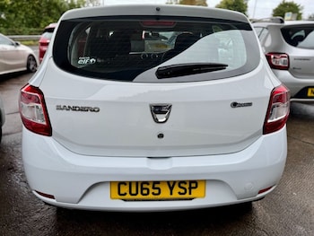 Used Dacia Sandero 2015 for sale - 75998783: Photo