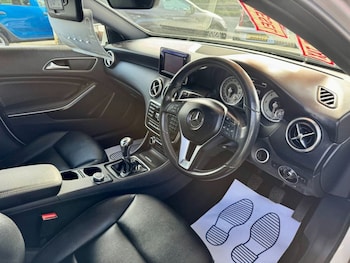 Used Mercedes-Benz A-Class 2015 for sale - 77835580: Photo