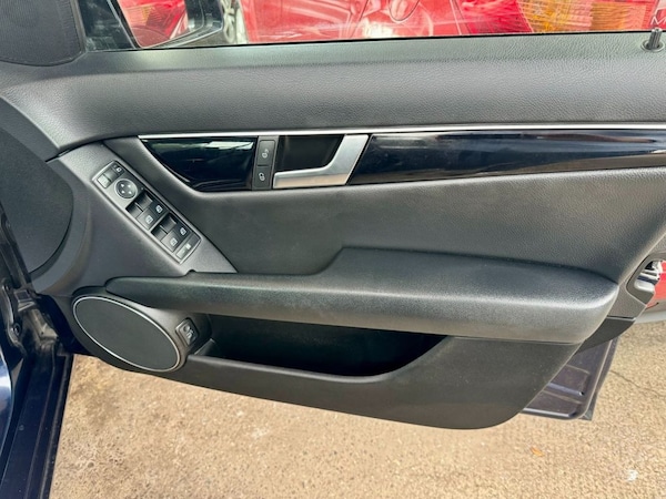 Used Mercedes-Benz C-Class 2013 for sale - 71853531: Photo 17