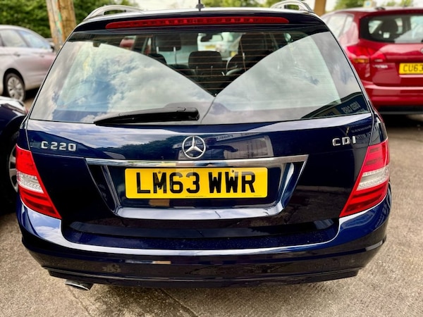 Used Mercedes-Benz C-Class 2013 for sale - 71853531: Photo 4
