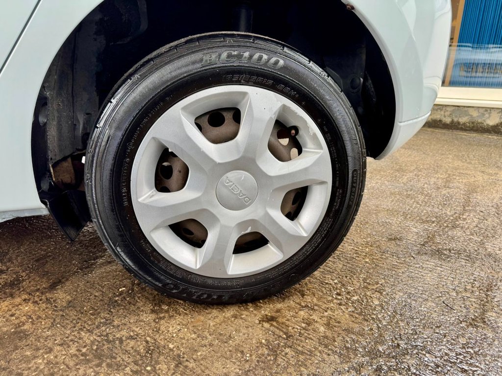 Used Dacia Sandero 2015 for sale - 77275825: Photo 15