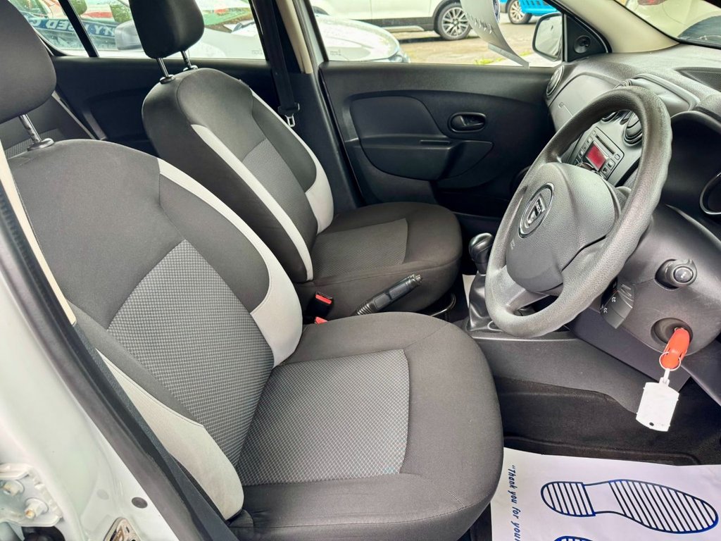Used Dacia Sandero 2015 for sale - 77275825: Photo 6