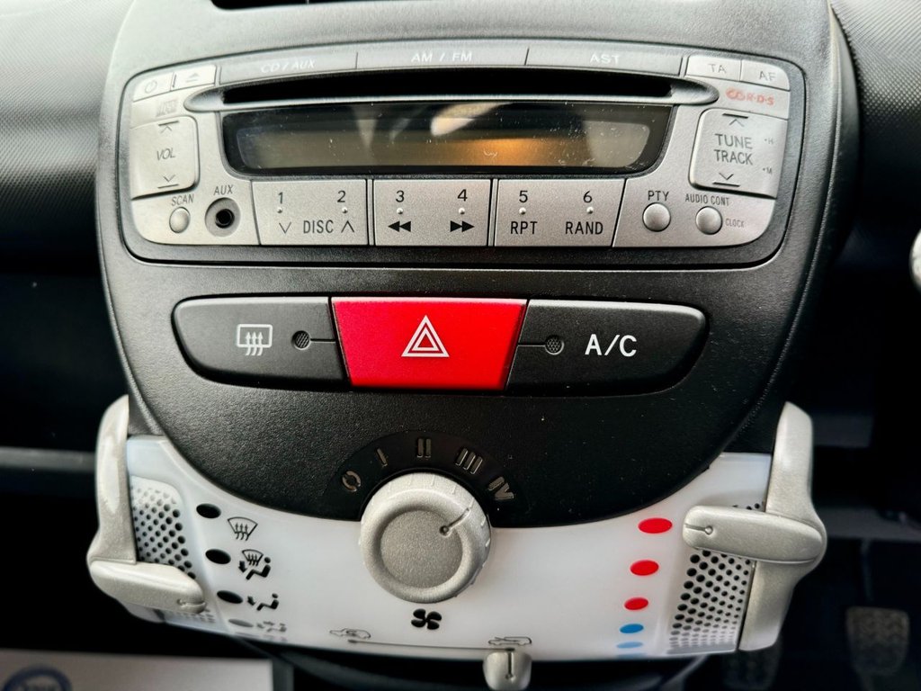 Used Toyota AYGO 2013 for sale - 78200294: Photo 11