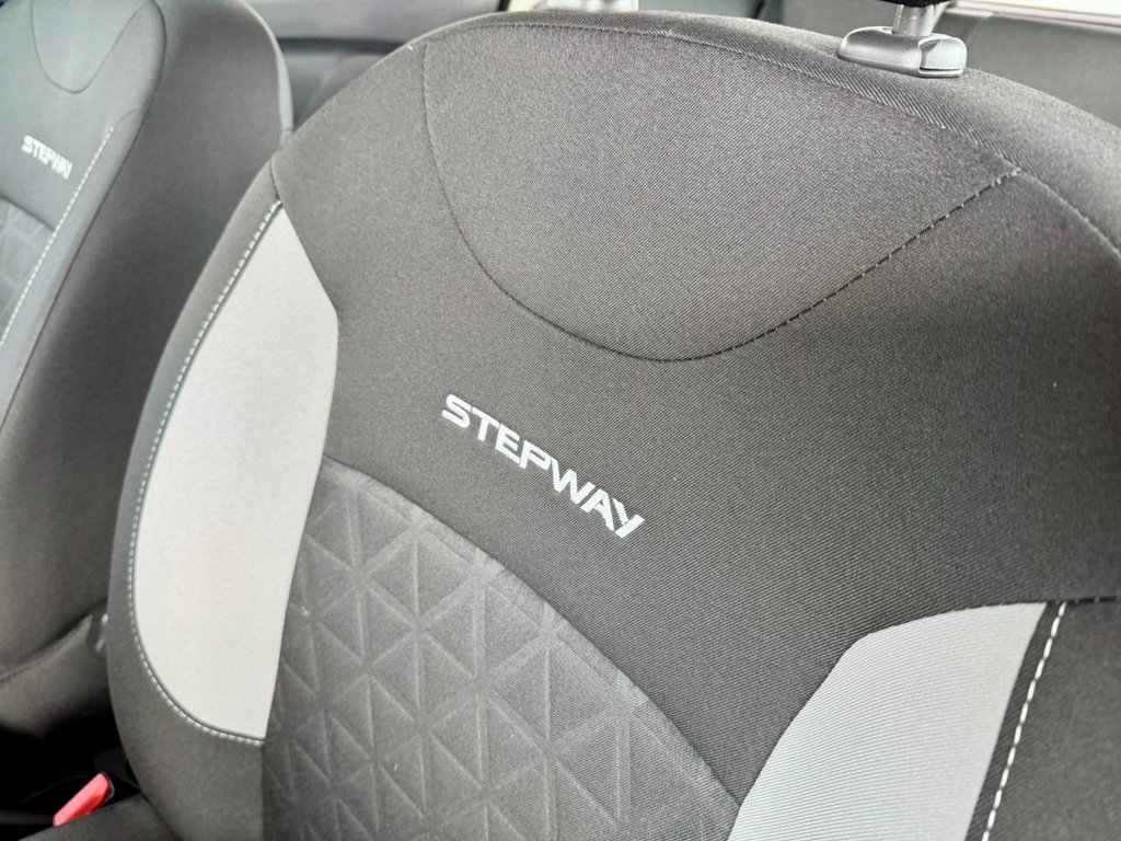 Used Dacia Sandero Stepway 2015 for sale - 78044703: Photo 10