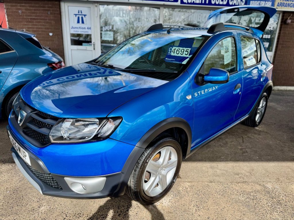 Used Dacia Sandero Stepway 2015 for sale - 78044703: Photo 2