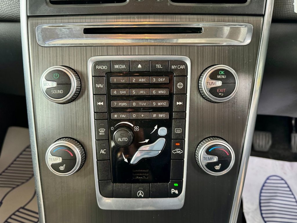 Used Volvo XC60 2015 for sale - 77370127: Photo 15