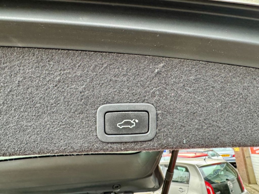 Used Volvo XC60 2015 for sale - 77370127: Photo 18