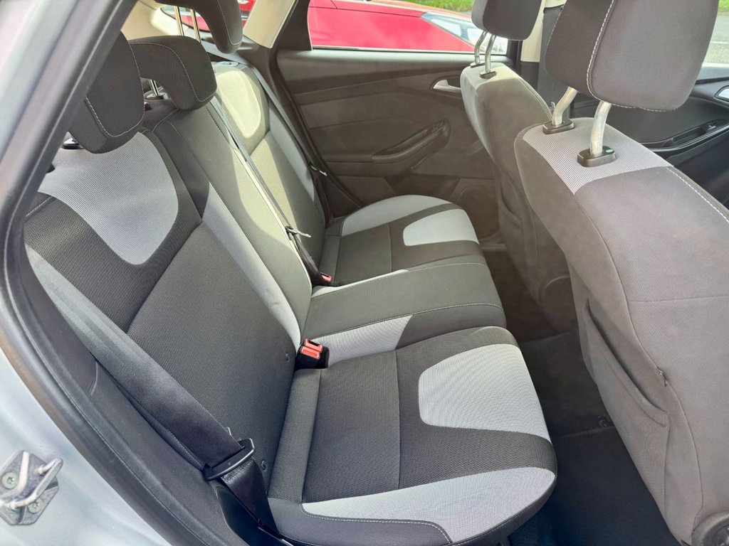 Used Ford Focus 2011 for sale - 76280194: Photo 14