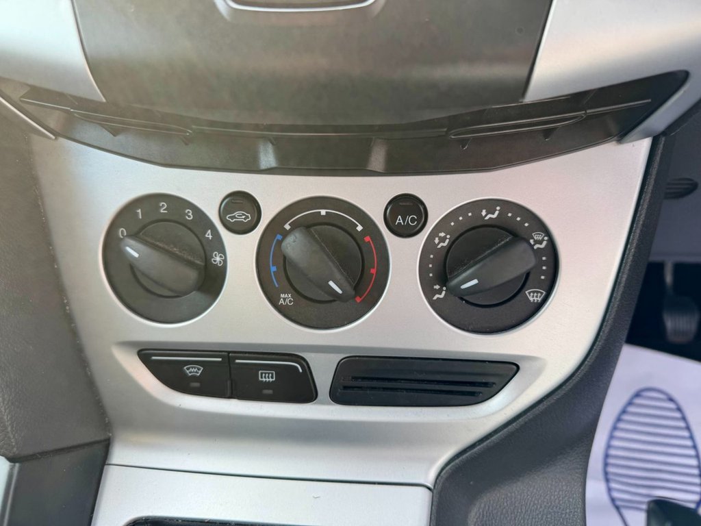 Used Ford Focus 2011 for sale - 76280194: Photo 7