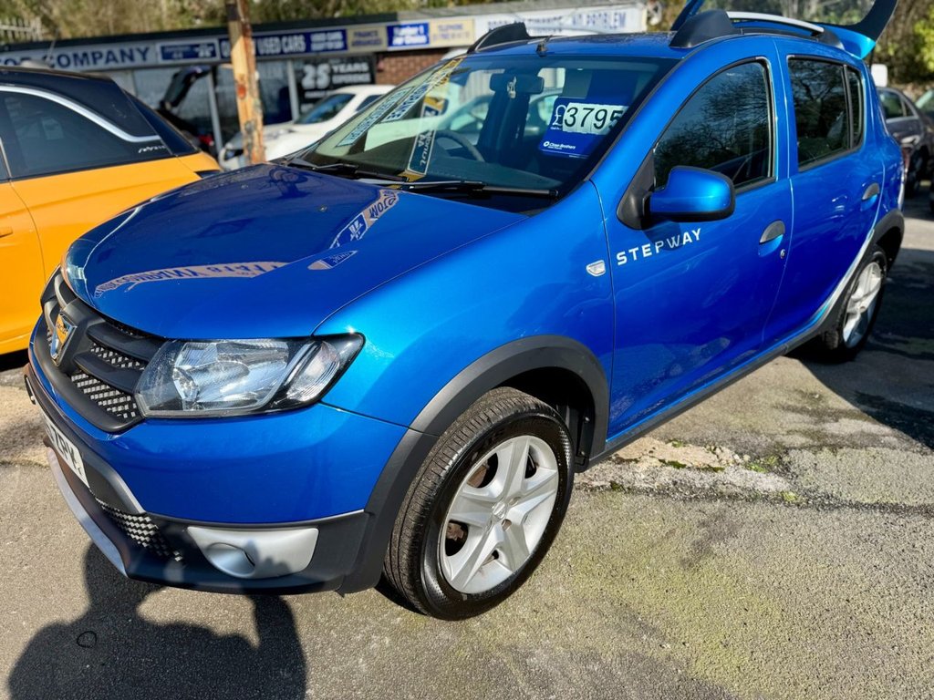 Used Dacia Sandero Stepway 2015 for sale - 77748722: Photo 2