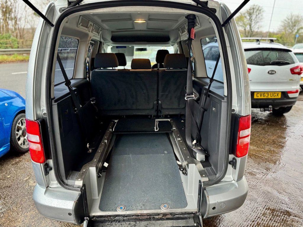 Used Volkswagen Caddy Maxi Life 2013 for sale - 76768519: Photo 5