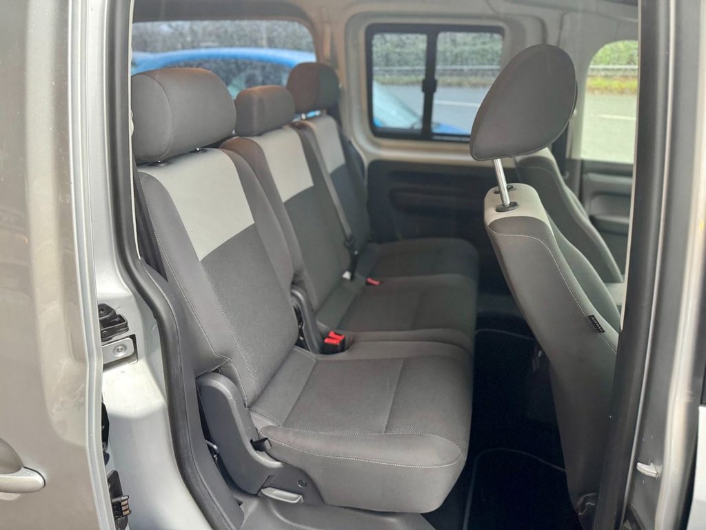 Used Volkswagen Caddy Maxi Life 2013 for sale - 76768519: Photo 8