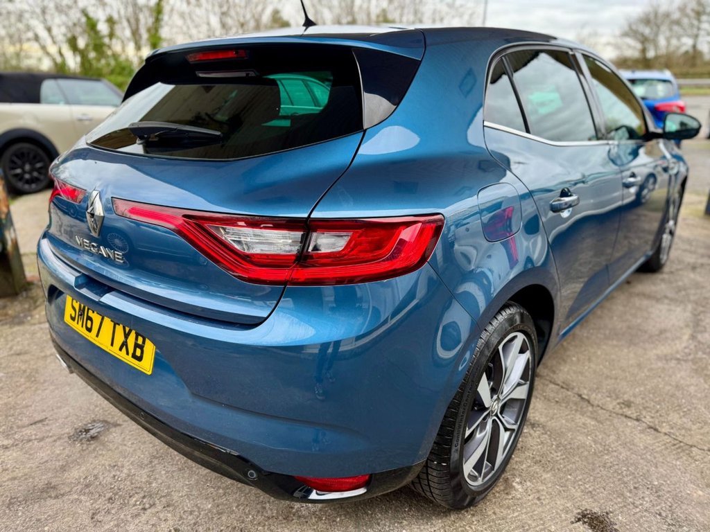 Used Renault Megane 2018 for sale - 77408122: Photo 3
