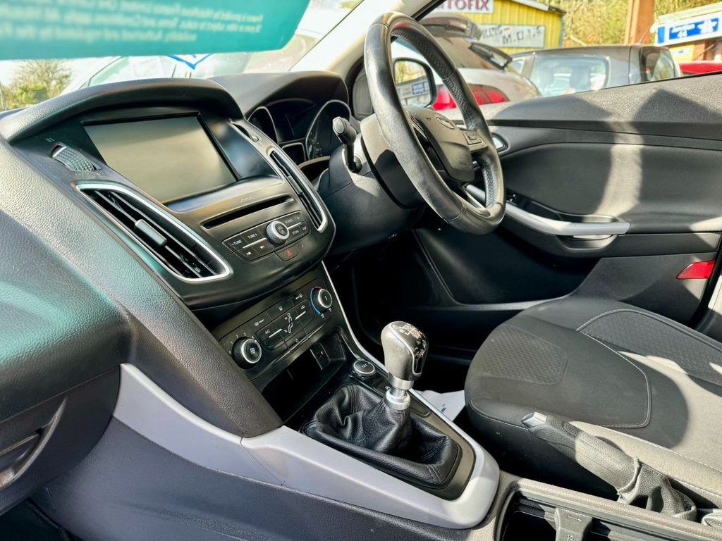 Used Ford Focus 2015 for sale - 78110461: Photo 11