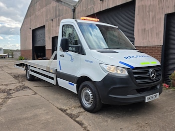 Mercedes-Benz Sprinter feature image