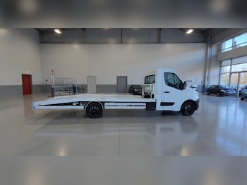 Renault Master feature image