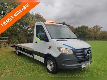 Mercedes-Benz Sprinter feature image 1