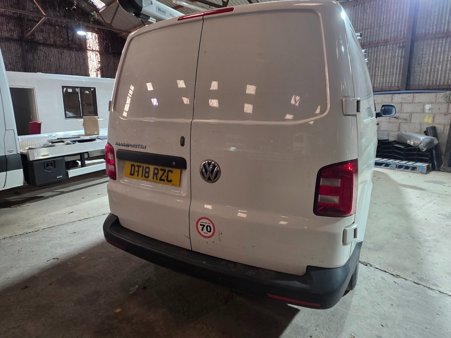 Used Volkswagen Transporter 2018 for sale - 78033120: Photo 3