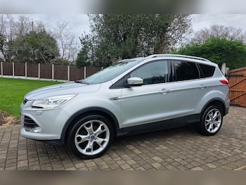 Used Ford Kuga 2015 for sale - 77070843: Photo