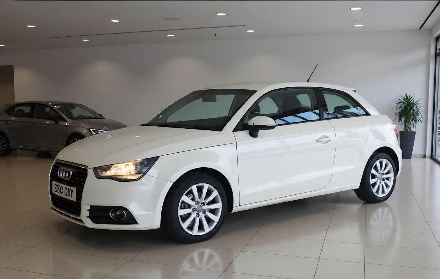 Used Audi A1 2011 for sale - 77409270: Photo 2