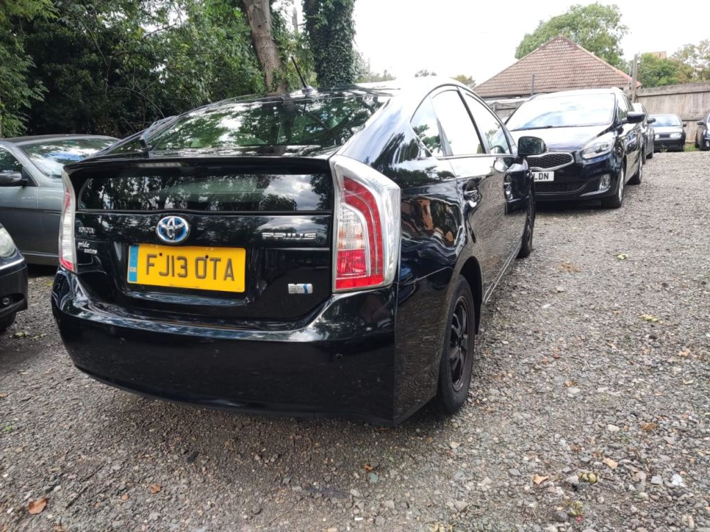 Used Toyota Prius 2013 for sale - 76723062: Photo 9