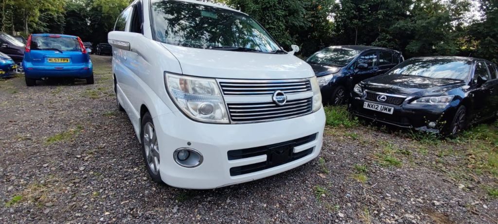 Used Nissan Elgrand for sale - 76723072: Photo 2