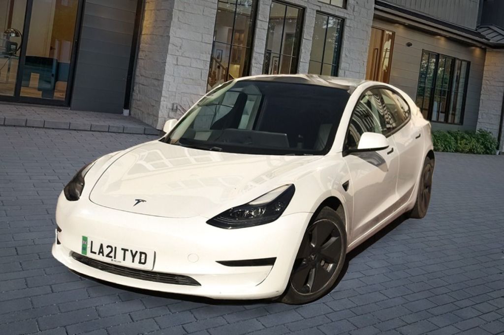 Used Tesla Model 3 2021 for sale - 76757034: Photo 1