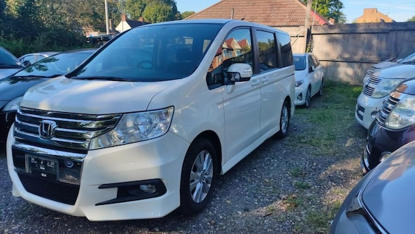 Used Honda Stepwagon for sale - 70364378: Photo 4
