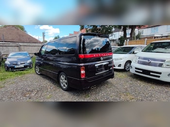Used Nissan Elgrand undefined for sale - 76723040: Photo