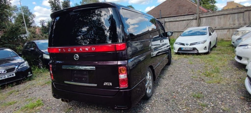 Used Nissan Elgrand 2023 for sale - 76723040: Photo 6