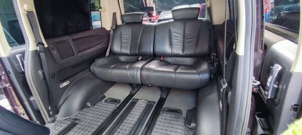 Used Nissan Elgrand for sale - 70364480: Photo 13